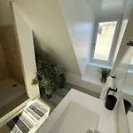 Διαμέρισμα L'ensoleille - Classe 2 Etoiles - Nay Centre - *